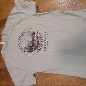 Rocky Mountains Graphic Tee - Cream